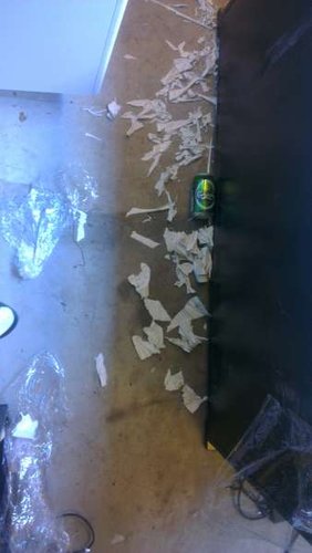 IMAG0150.jpg (17.77 KiB) Vist 4856 gange Den gamle maling på bagglasset var hvid, denne blev skrabet af og en fin Royal Blue blev malet på efterfølgende.