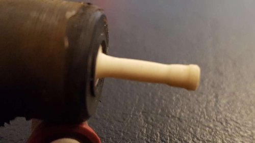 Akslen er tydeligt deformeret.jpg (27.44 KiB) Vist 32542 gange Akslen skal være helt lige, men denne bar tydelige spor og var næsten konisk.