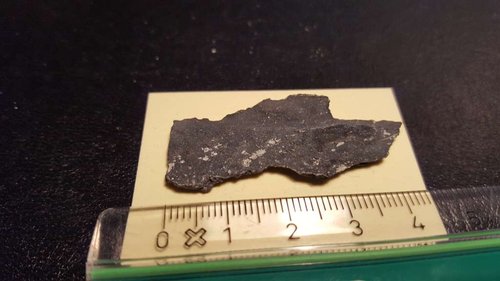 Jern i ARM.jpg (47.63 KiB) Vist 32542 gange Flere stykker jern (eller metal) der lå i mediet. Det her er det største stykke og det ligner noget fra en stump jernrør. Det er buet.