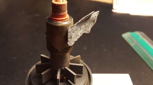 Der er i hvert jern i.jpg (30.9 KiB) Vist 32542 gange Der er jern i det, for det hænger fint på magneten