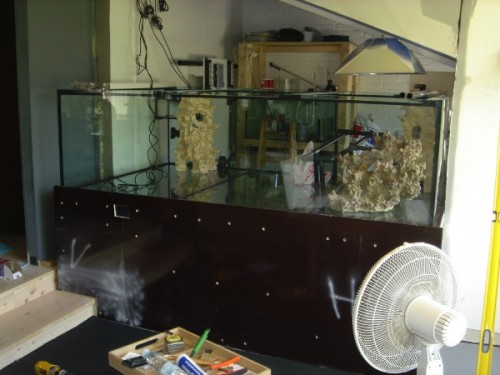 30.jpg (82.97 KiB) Vist 1940 gange noget beklædning, så det ligner væggen forsætter, og akv er indbygget i væggen