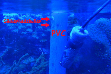 PVC rør med sikkerhedshuller...