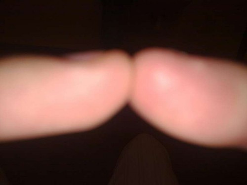 Mine to ringe fingre mod hinanden. Det var det bedste min tlf kunne klare når jeg selv skulle tage det:-)