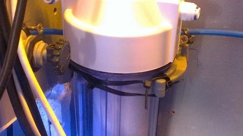 Ophænget. En 110MM pvc rørbærer. Havde ingen lukkebøjle, så der måtte en StormP løsning til.