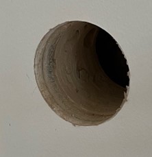 2 - Udluftningshul inde.jpg