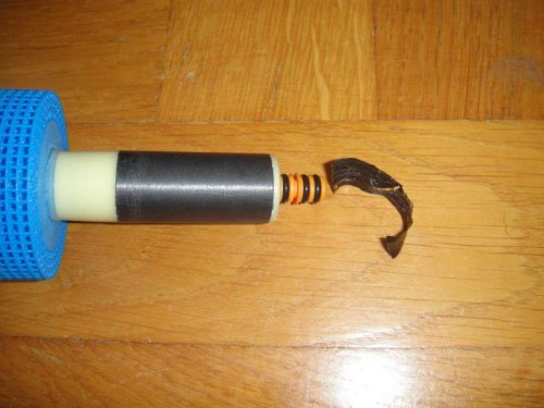 Roter uden sort tape.jpg